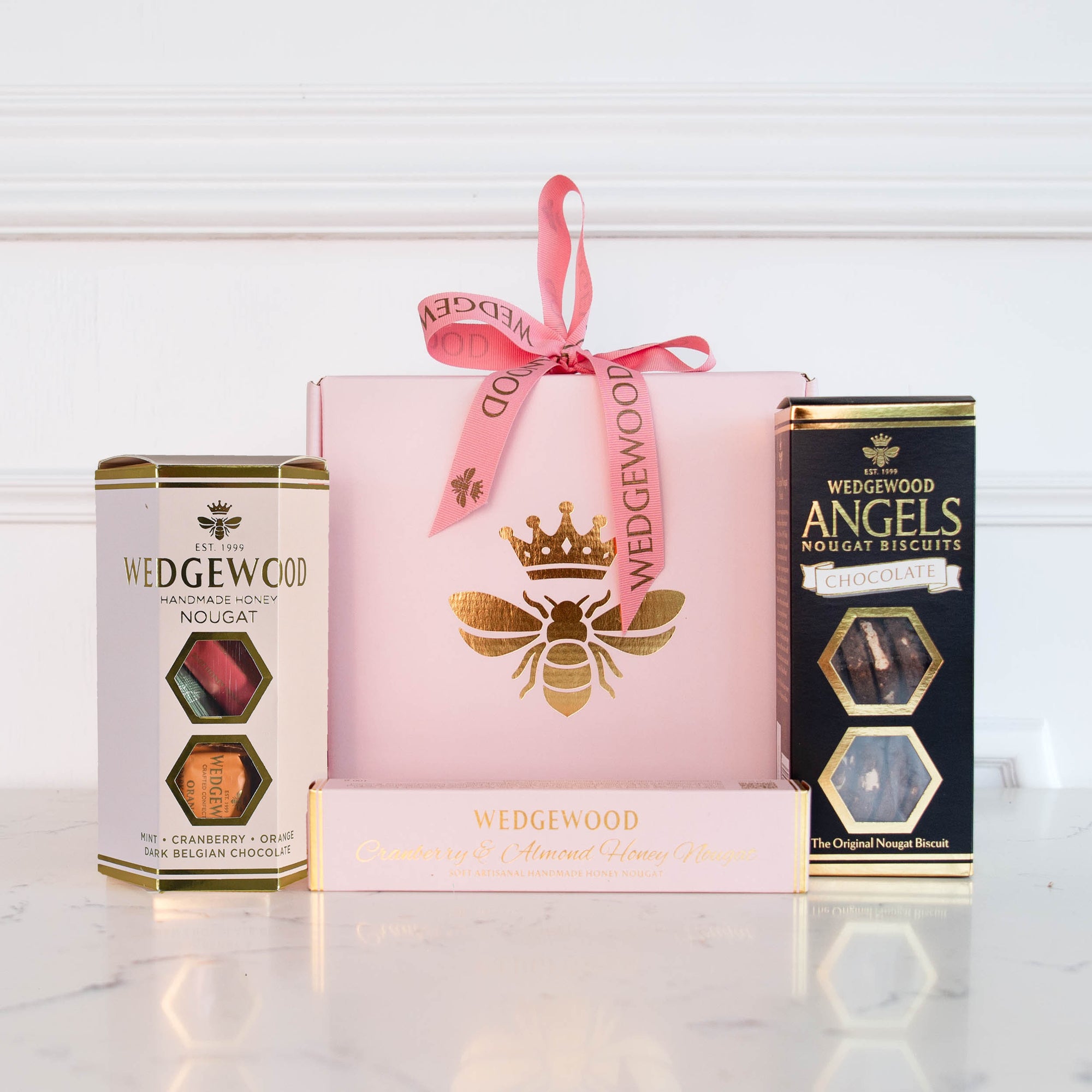 Wedgewood Classic Hamper - Pink (Click & Collect Product)